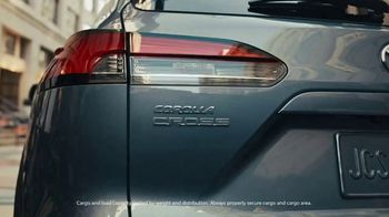 2022 Toyota Corolla Cross TV Spot, 'Olympics: Find Your Groove' Song by Jung Youth [T1] - Thumbnail 8