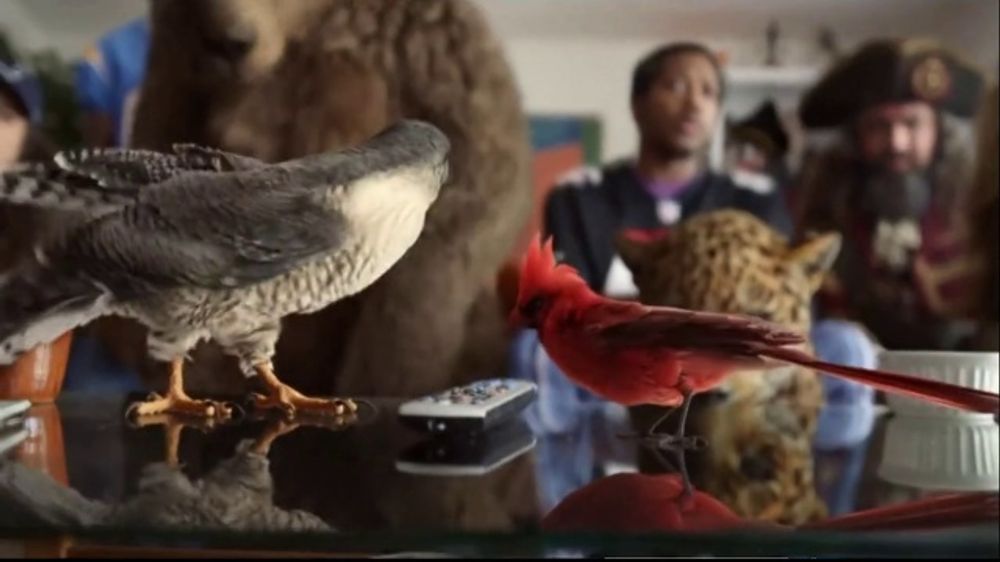 YouTube TV Sunday Ticket TV Spot, 'Sunday Is Football Day: Save $85'