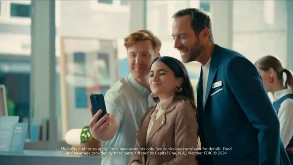 Capital One TV Spot, 'Cafe Spotting'