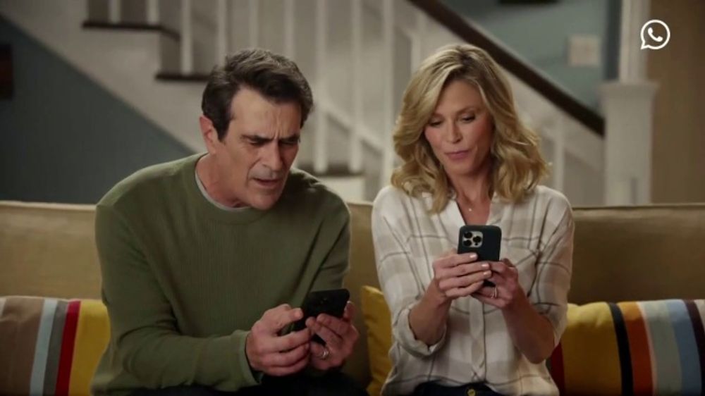 WhatsApp TV Spot, 'If You Know You Know' Featuring Julie Bowen, Ty Burrell