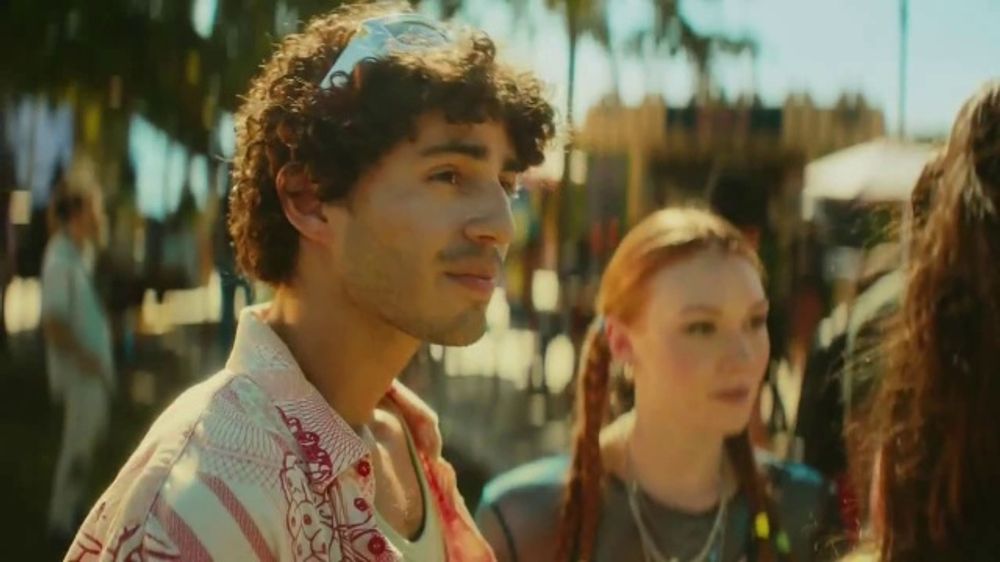 Coors Light TV Spot, 'Nothing Chill About a Line'
