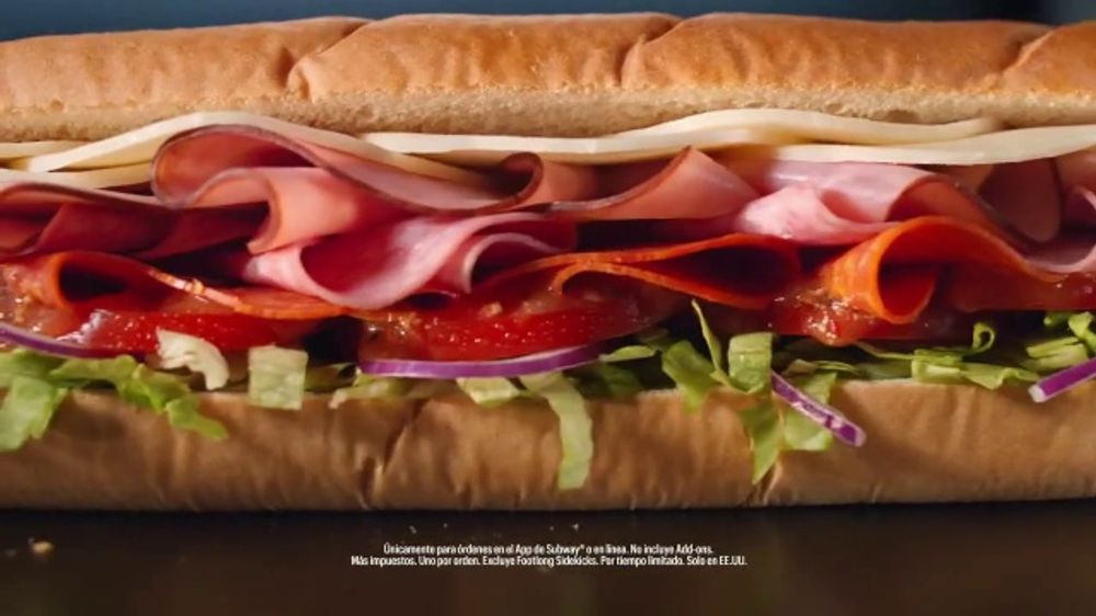 Subway TV Spot, 'Hispanic: August Digital Accelerator' con Travis Kelce [Spanish]