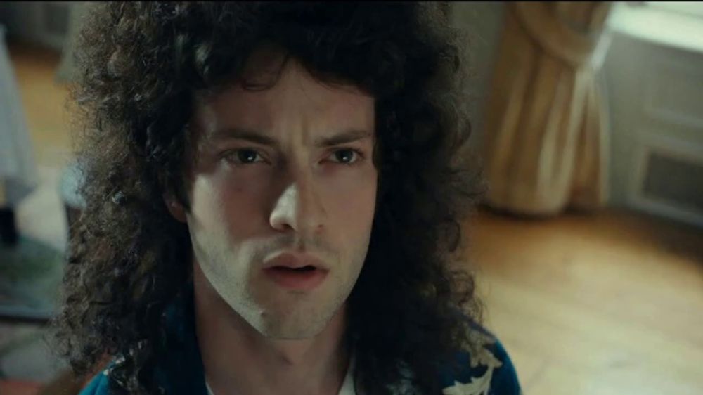 Hotels.com TV Spot, 'King Louis' Featuring Dominic Sessa, Kaitlyn Dever