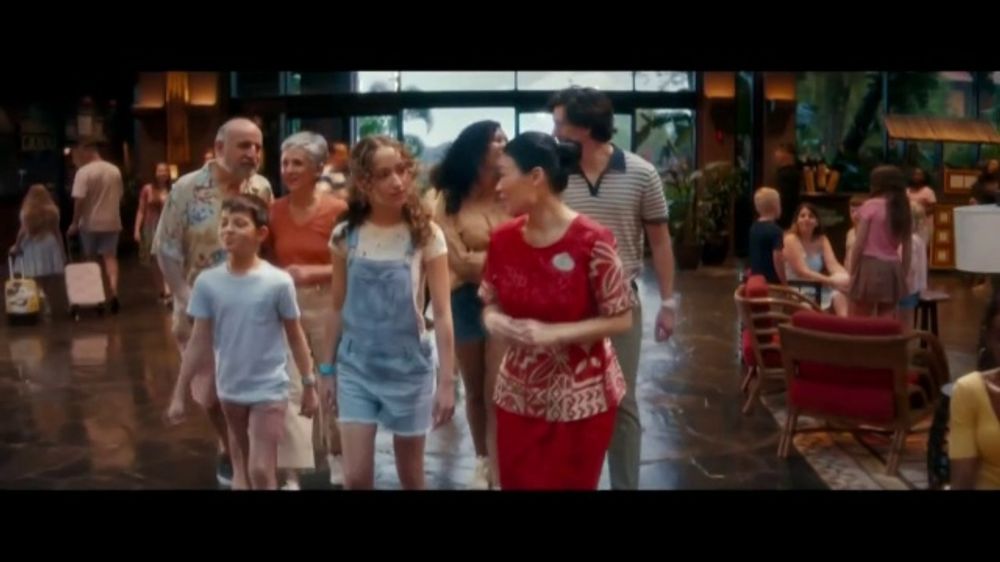 Disney World TV Spot, 'Magic Never Leaves: Save up to 30%'