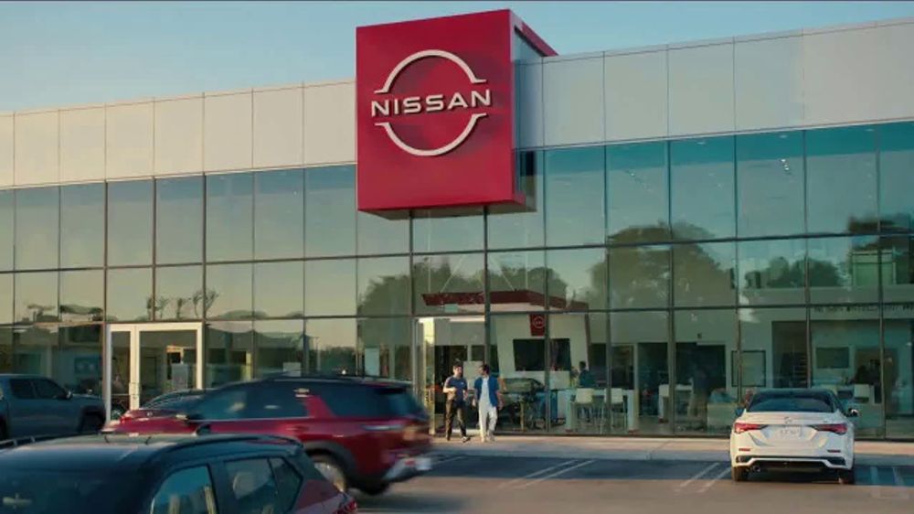 Nissan Thrill of Summer Sales Event TV Spot, 'Crazy Story: Sentra' [T1]