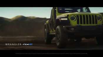 Jeep Super Bowl 2023 TV Spot, 'Electric Boogie' Song by Shaggy [T1] - Thumbnail 4