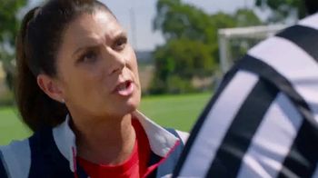 Frito Lay TV Spot, '2022 FIFA World Cup: Football or Soccer' Featuring Mia Hamm - Thumbnail 6