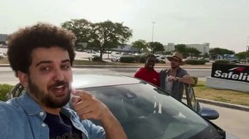 Safelite Auto Glass TV Spot, 'Vlogging Buddies: Windshield vs. Rock' - Thumbnail 9