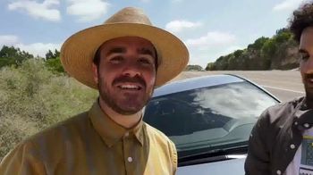 Safelite Auto Glass TV Spot, 'Vlogging Buddies: Windshield vs. Rock' - Thumbnail 2