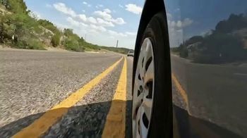 Safelite Auto Glass TV Spot, 'Vlogging Buddies: Windshield vs. Rock' - Thumbnail 6