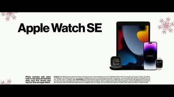 Verizon TV Spot, 'Tis the Season: Apple Products and Unlimited Plans: $1,900 Savings' Featuring Cecily Strong, Paul Giamatti - Thumbnail 5