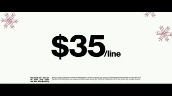 Verizon TV Spot, 'Tis the Season: Apple Products and Unlimited Plans: $1,900 Savings' Featuring Cecily Strong, Paul Giamatti - Thumbnail 6