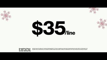 Verizon TV Spot, 'Tis the Season: Apple Products and Unlimited Plans: $1,900 Savings' Featuring Cecily Strong, Paul Giamatti - Thumbnail 7