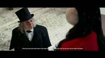Verizon TV Spot, 'Tis the Season: Free 5G Phone' Featuring Cecily Strong, Paul Giamatti - Thumbnail 4